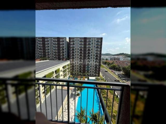 Fully Furnished Residensi Suasana Aman view Swimming Pool