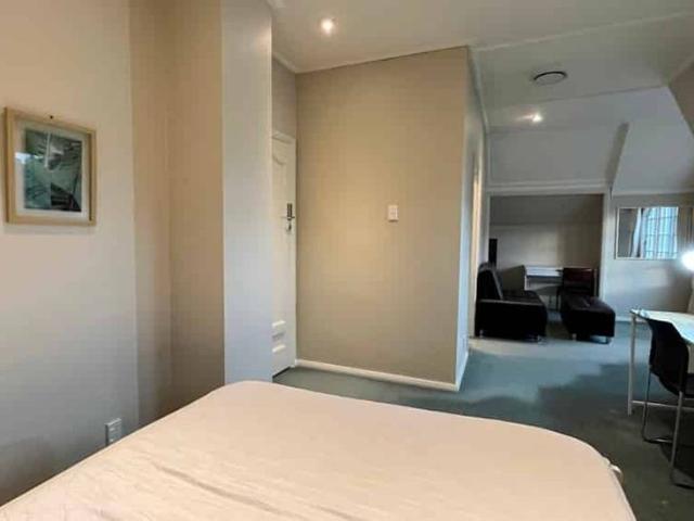Fully Furnished Warm Ensuite Room