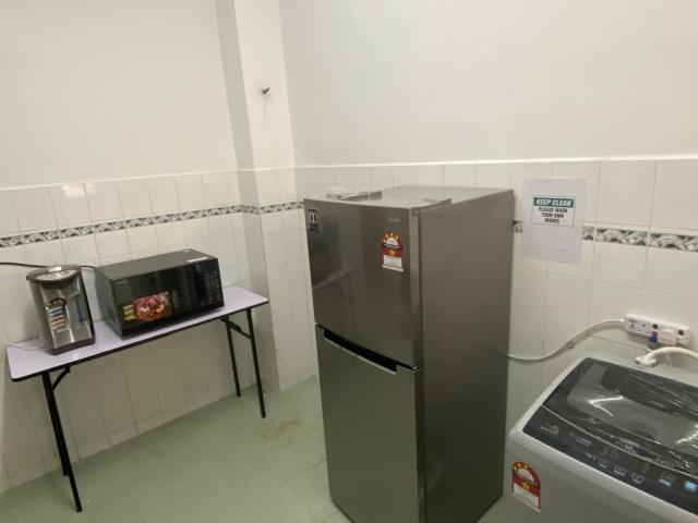 Fully Furnished with WiFi, AC, Cleaning Service Master Room at Pusat Bandar Puchong