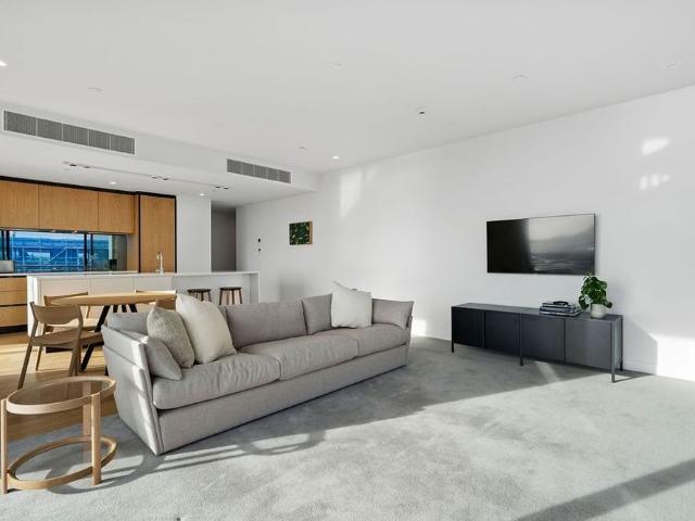 Fully Furnished with Fabulous Views