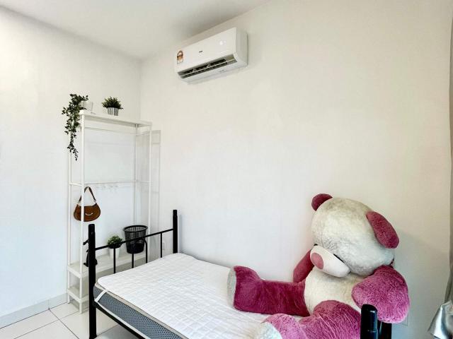 Fully Furnished Unisel Uitm Shah Alam Middle Room Free Wifi @ Puncak 7 Residence