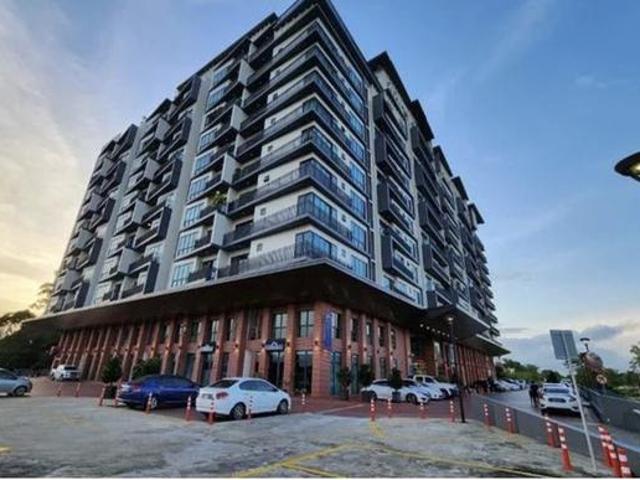 Fully furnished unit at Vantage Tamu Residence Stampin Tengah