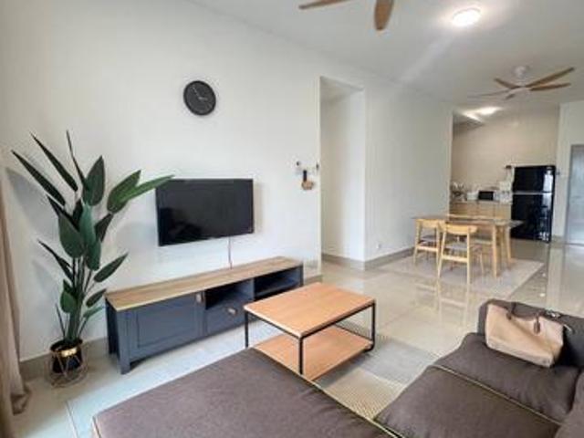 FULLY FURNISHED unit at Razak City Residence