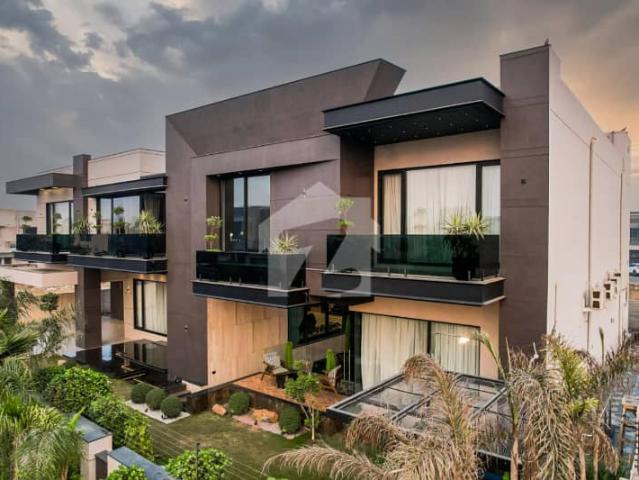 Fully Furnished Ultra Luxurious 2 Kanal House with Swimming Pool Available For Sale in DHA Phase 6