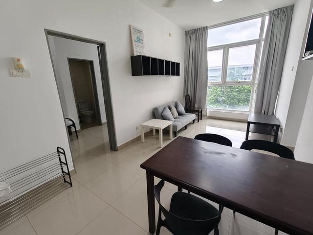 Fully furnished up to 8 Student Unit Mutiara Ville next lakefront home