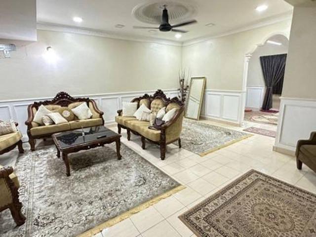 Fully furnishedDOUBLE STOREY TERRACE BANDAR PUTRA PERMAI SERI KEMB