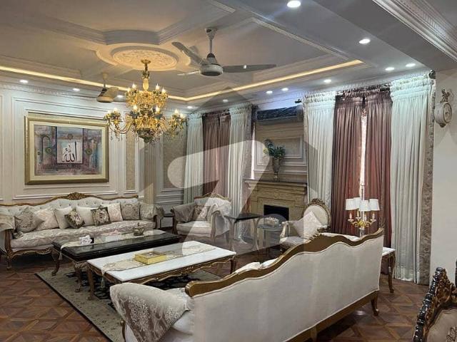 Fully furnishrd 2 kanal elegant and fully maintained super hot located bungalow is available in the best block of dha phase 3 lahore