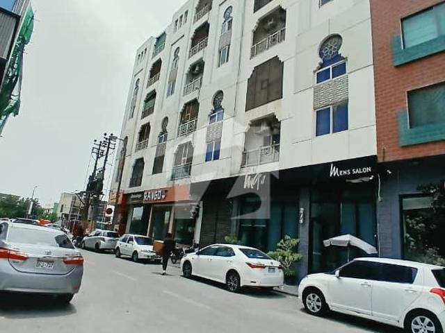 Fully Ranovatefd Bukhari com 3 Bed DD Appartment For Rent DHA Defence Phase 6 Karachi
