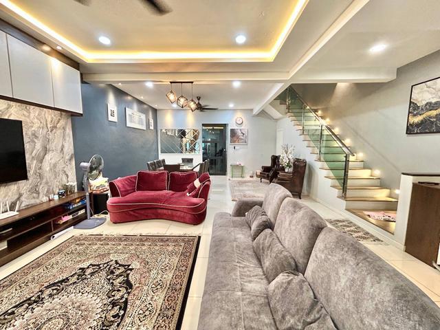FULLY RENO Double Storey Dahlia Clover Seksyen U12 Shah Alam