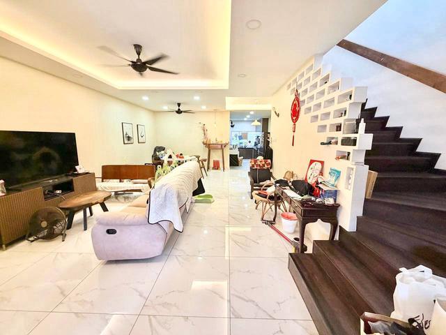 FULLY RENO FULLY EXTENDED 2 Storey Terrace Seksyen 23 Shah Alam