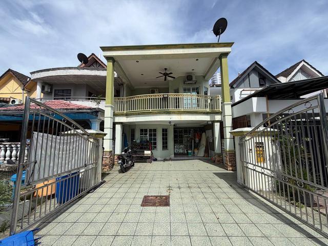 FULLY RENO FACING OPEN Double Storey House Seksyen 19 Shah Alam