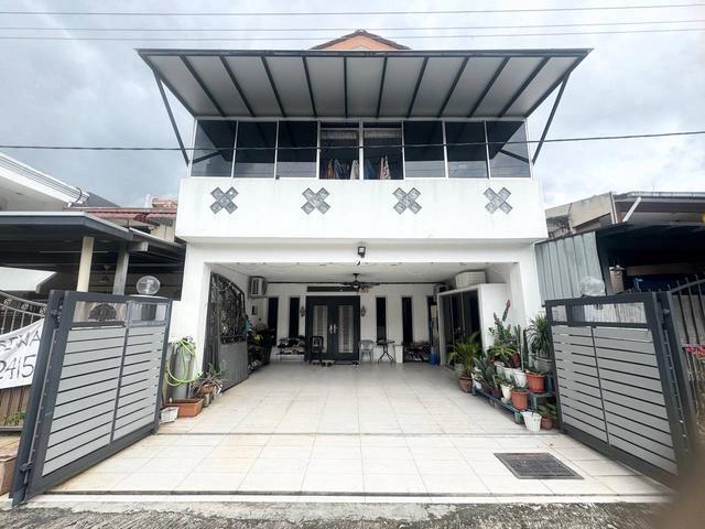 FULLY RENO FREEHOLD Double storey Taman Selayang Indah Selayang