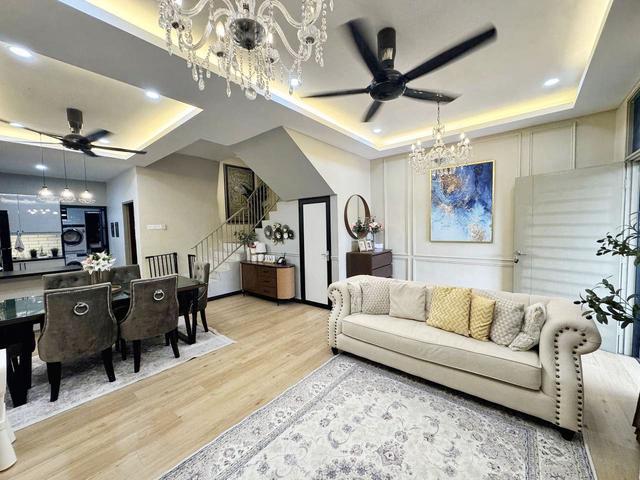 FULLY RENO Pulai Mutiara End Lot Free Facing