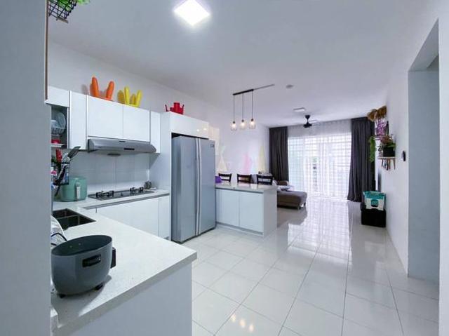 FULLY RENO Puncak Hijauan Condominium Taman Universiti Bangi