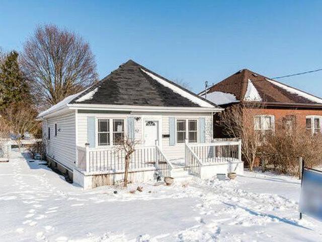 Fully Renovated 3 1 B R Detach With Finish Bsmt In Brantford