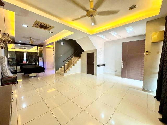 FULLY RENOVATED 3 Storey TAMAN SENTOSA VILLA KAJANG