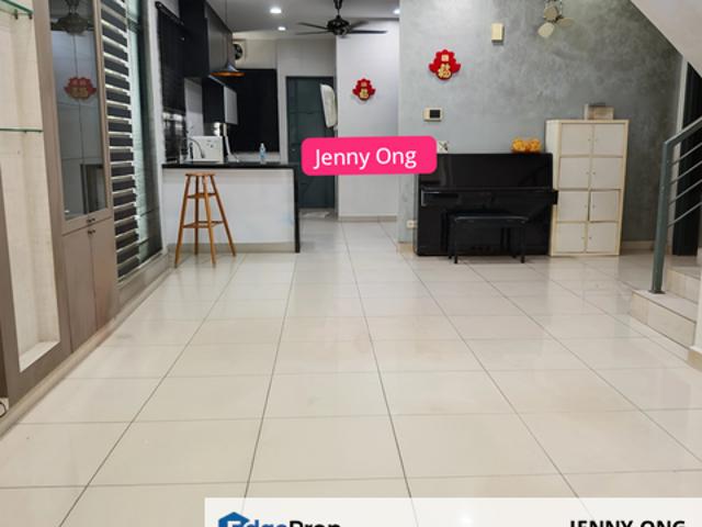 Fully Renovated 3 Sty At Tmn Vila Permai For