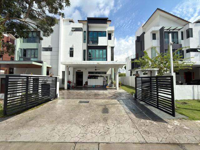 Fully Renovated 3Storey SemiD Taman Sunville Bandar Sungai Long