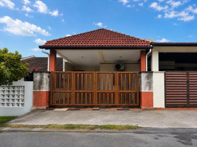 FULLY RENOVATED 1 Storey Seksyen 3 BM3 Bandar Bukit Mahkota Bangi
