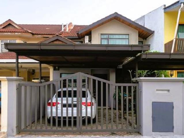 FULLY RENOVATED 2404 SQFT 2 Storey Seksyen 8 Kota Damansara