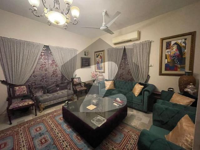 Fully Renovated 250 Yard Bungalow For sale Clifton Block 7