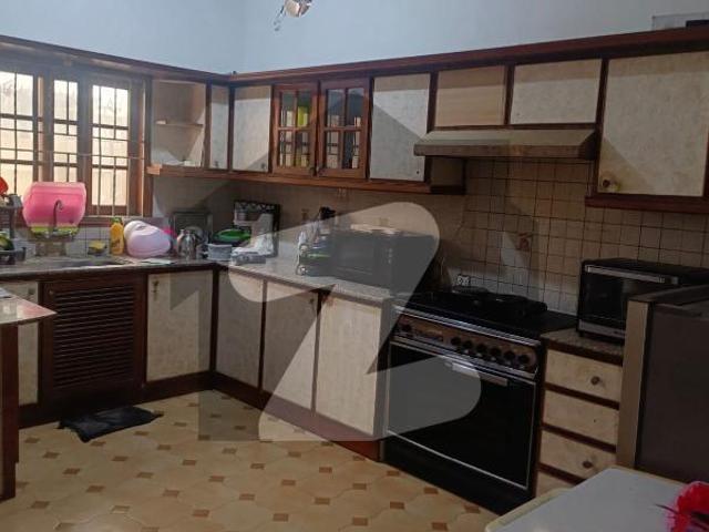 Fully Renovated 250 Yards Townhouse for Rent Clifton Block 4, Karachi Clifton Block 4