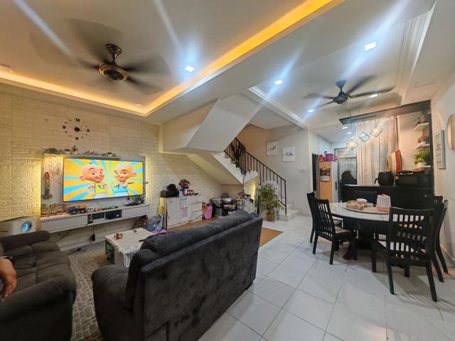 Fully Renovated 25 storey Taman Pulai Mutiara Acacia