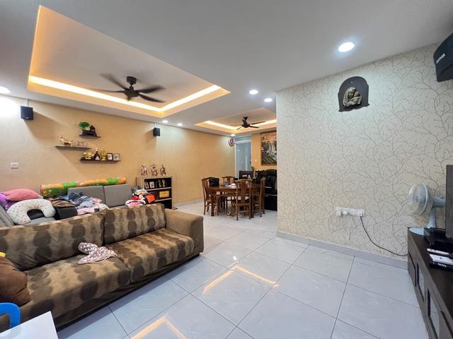 Fully Renovated 25 Storey Terrace