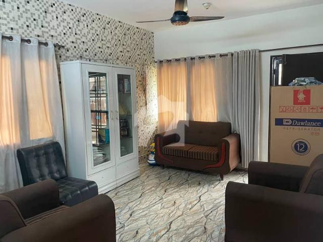 Fully renovated 2 bed dd flat available for sale