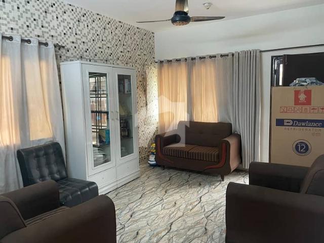 Fully renovated 2 bed dd flat available for sale