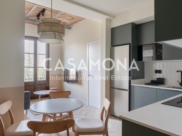Fully Renovated 2 Bedroom Apartment in Poble Nou, Close to the Beach