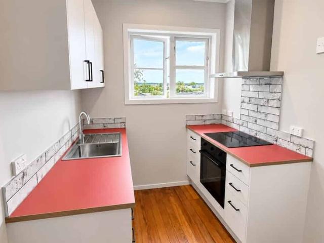 Fully Renovated 2 Bedroom Home + Office, Lawns Included, Mt Albert