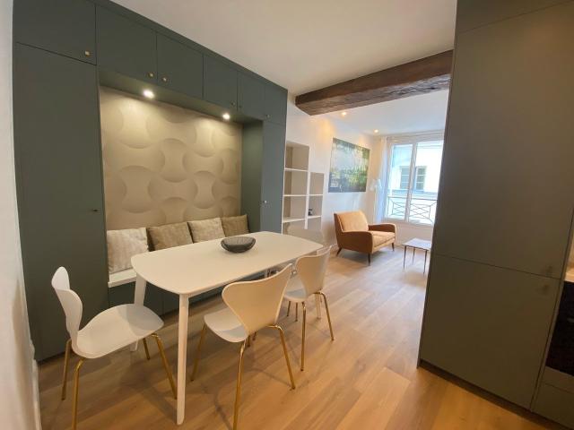 Fully renovated 2 bedrooms appartment near Montorgueil, Paris Amsterdam Apartments for Rent