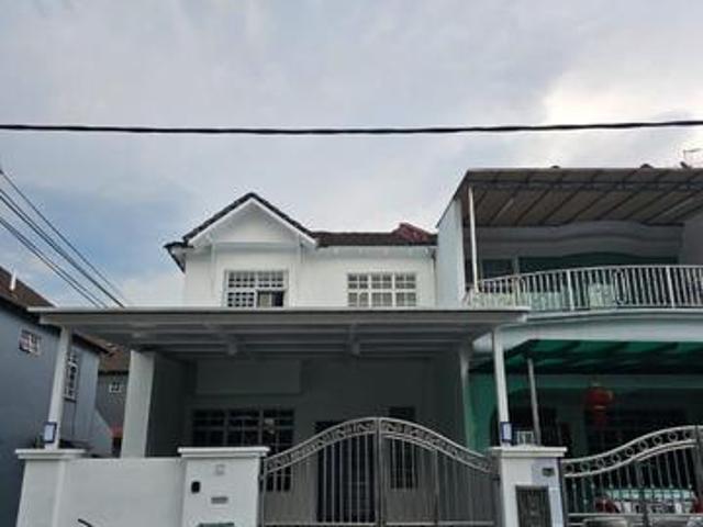 Fully Renovated 2 Storey Endlot Jalan Kebudayaan Taman Universiti