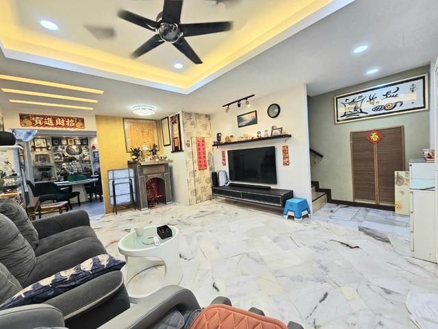 Fully Renovated 2 Storey House at Saujana Puchong
