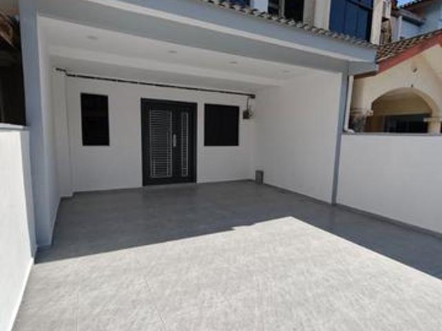 Fully Renovated 2 Storey Taman Bukit Indah