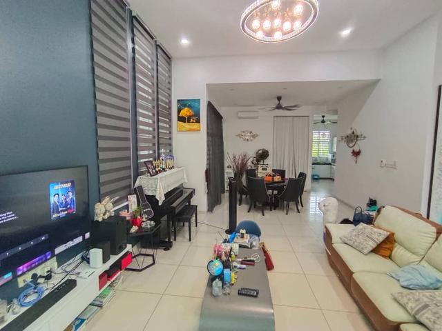 Fully Renovated 2 Sty ZeroLot Bungalow Residensi Tropika Gated