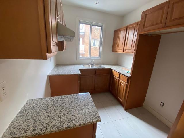 Fully Renovated 4.5 Cote­des­Neiges 205
