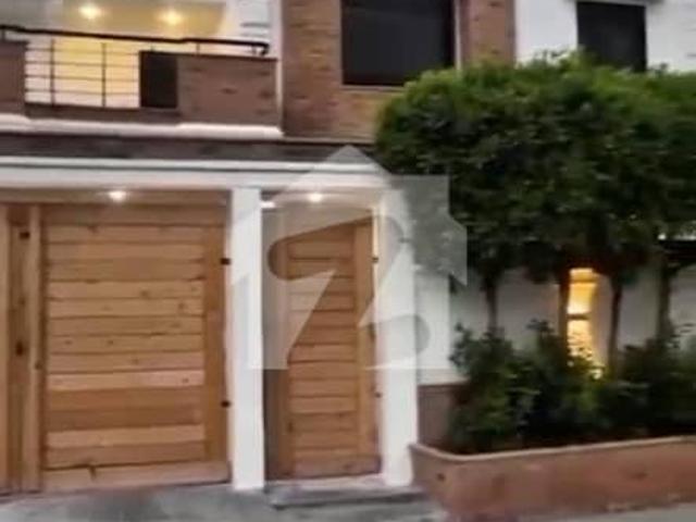 Fully renovated 500 sq. Yards independent bungalow for sale 30th street, off khayaban e bukhari, dha phase vi, karachi