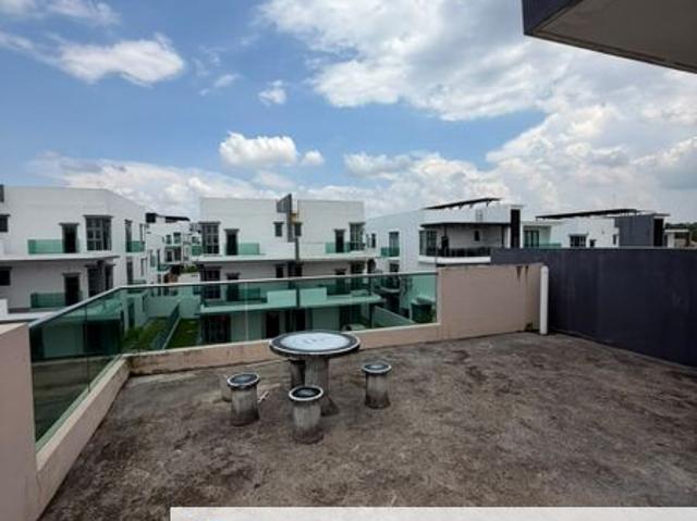 Fully Renovated Cluster @ Taman Bukit Skudai | Freehold | RM1.15M