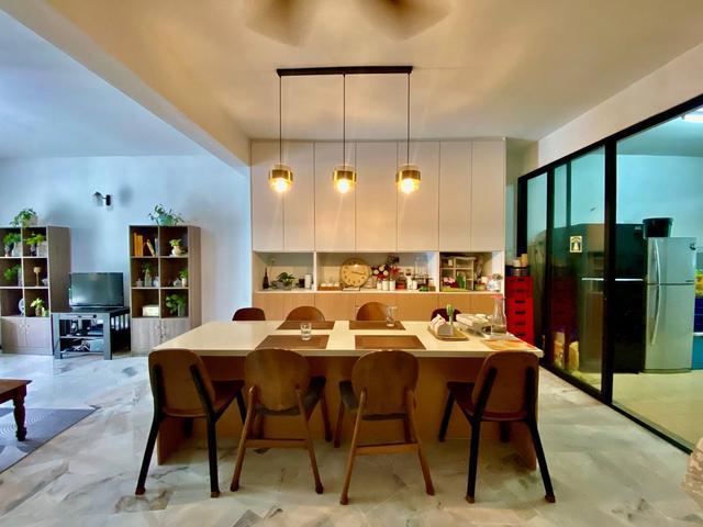Fully Renovated Double Storey Taman Saujana Puchong SP10