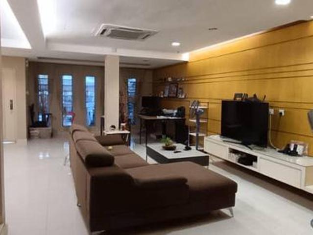 Fully Renovated Double Storey Terrace In Puchong Putra Prima For Sale