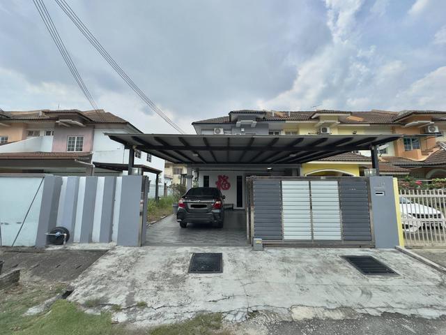 Fully Renovated Double Storey End Lot Taman Puchong Utama