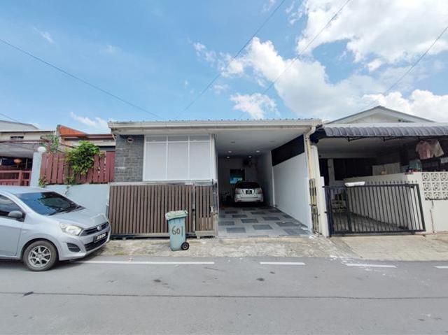 Fully Renovated Double Storey Intermediate Terrace House at Kenyalang