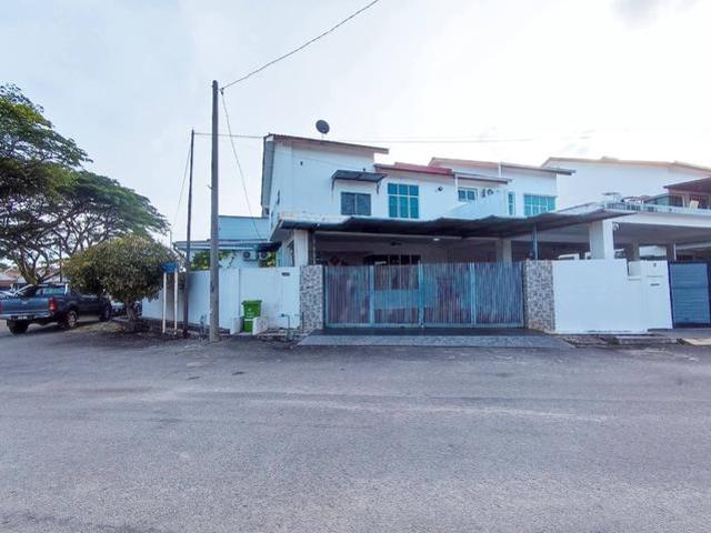 Fully Renovated Double Storey Semi D Corner Lot at Seri Teruntum