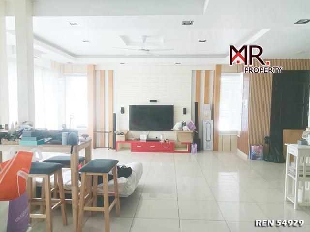 FULLY RENOVATED Double Storey SemiD Bandar Laguna Merbok FOR SALE