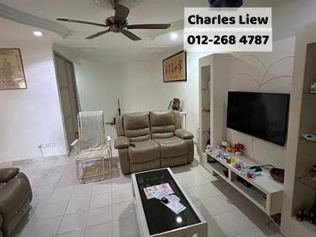 Fully renovated Double Stotey End Lot In Thivy Jaya For Sale