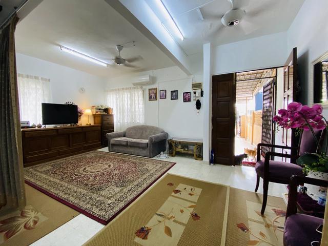 FULLY RENOVATED End Lot Double Storey Taman Permata 2 Taman Melawati