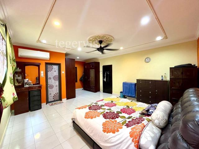 Fully Renovated Extend 24x70 Batu Belah 2 Storey Klang Good Condition