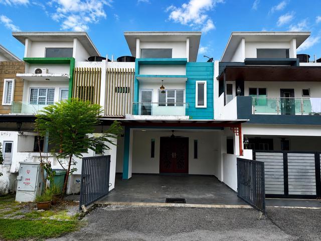 FULLY RENOVATED EXTENDED 2Storey Clover Homes Taman Semanggi
